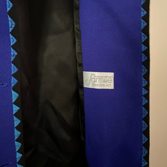 SARMITE:WEARABLE ART Statement Outerwear - Picture 12 of 13